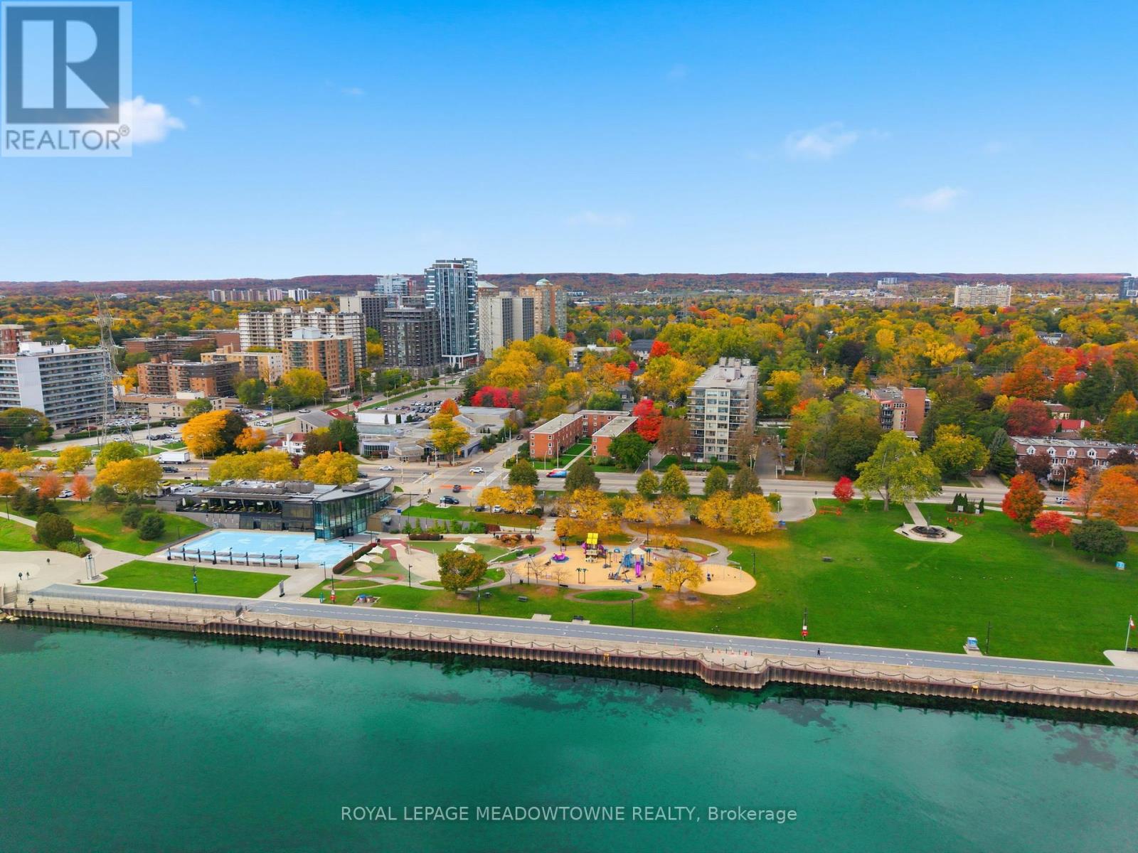 15 1351 Lakeshore Rd, Burlington, ON L7S 1E5