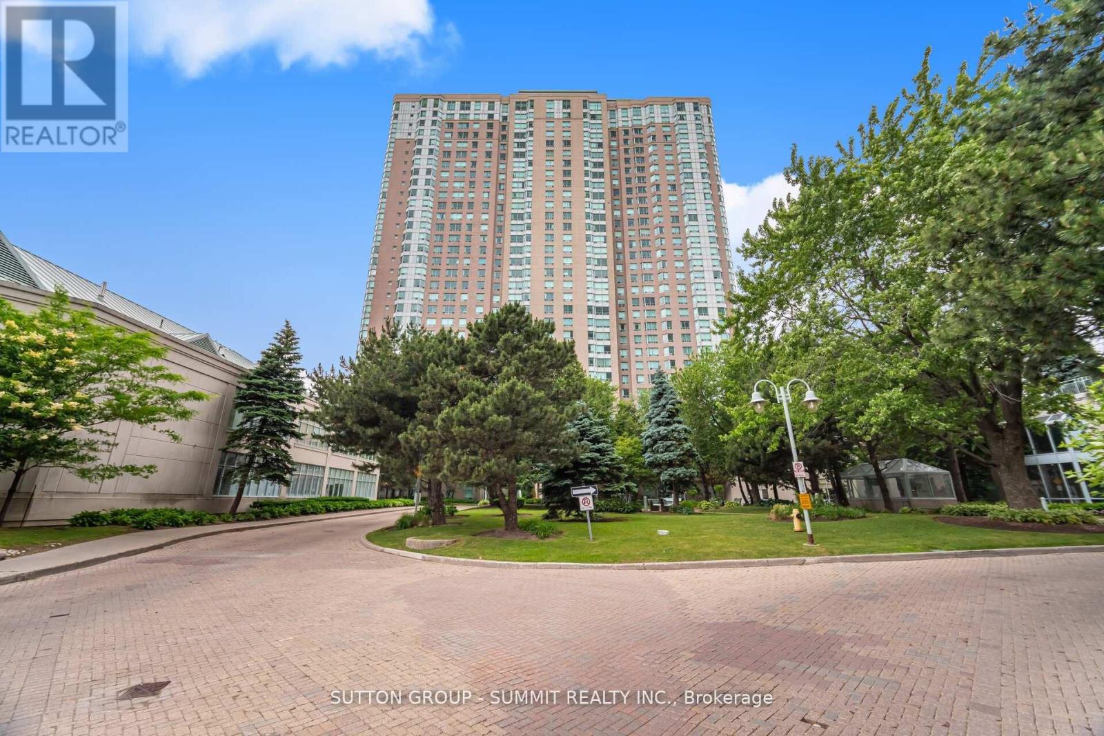 2923 68 Corporate Dr, Toronto Woburn, ON M1H 3H3