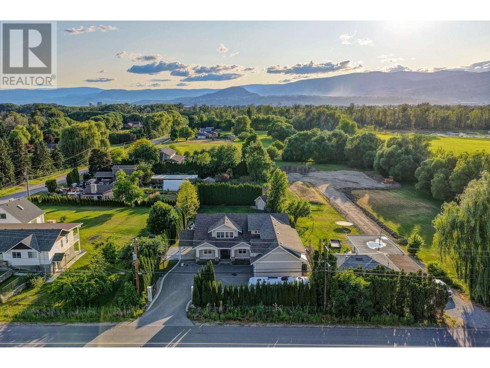 3558 Spiers Rd, Kelowna, BC V1W 4A8