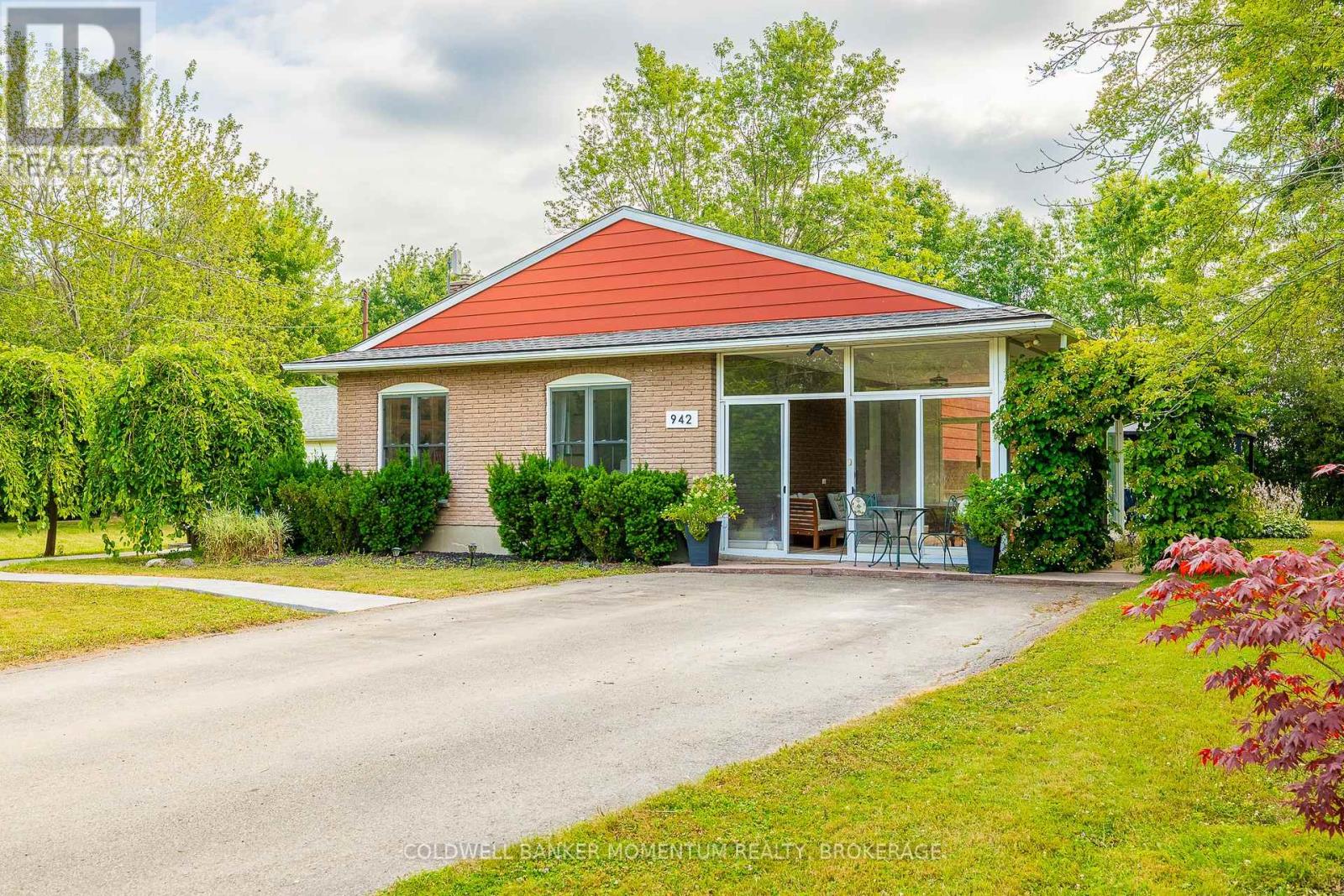 942 Cauthard Rd, Fort Erie, ON L0S 1N0
