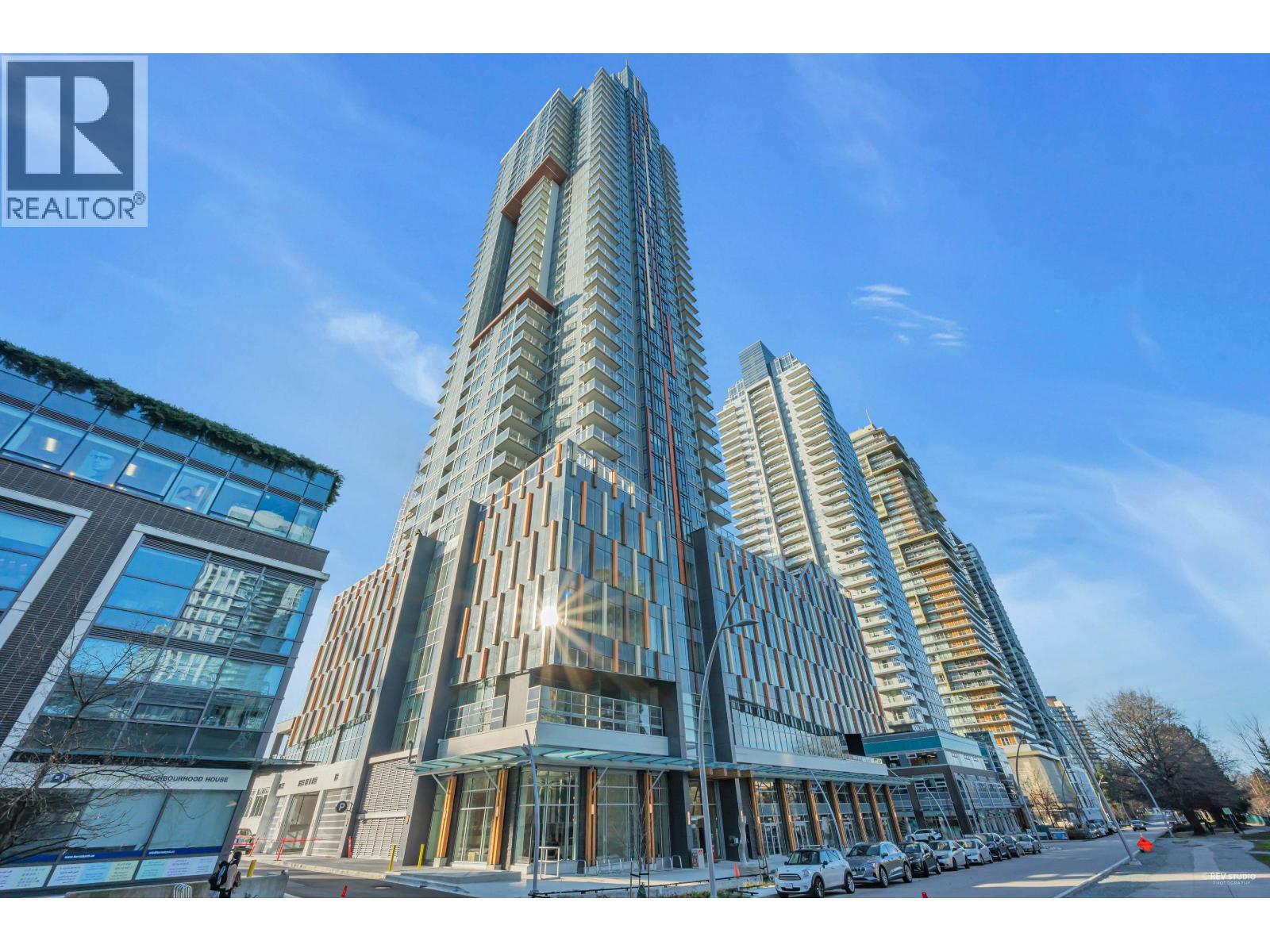 6398 Silver Avenue Unit 406, Burnaby, BC V5H 0K7