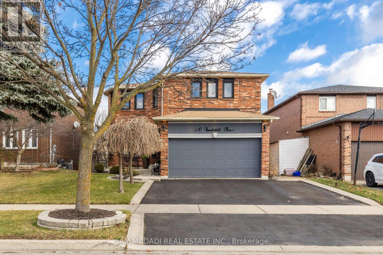100 Castlehill Rd, Brampton, ON L6X 4C7