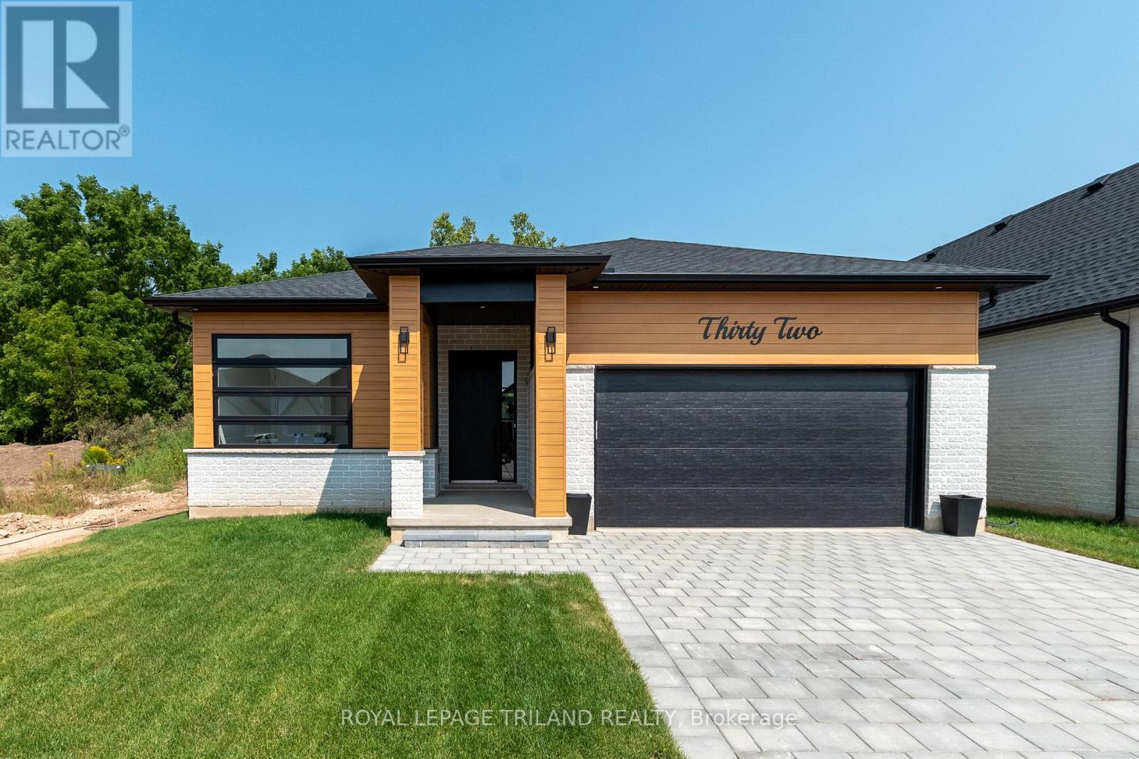 32 Briscoe Cres, Strathroy-caradoc Ne, ON N7G 4E2