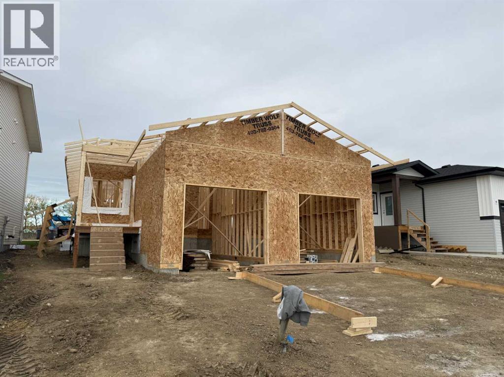 141 Gray Close, Sylvan Lake, AB T4S 0W4