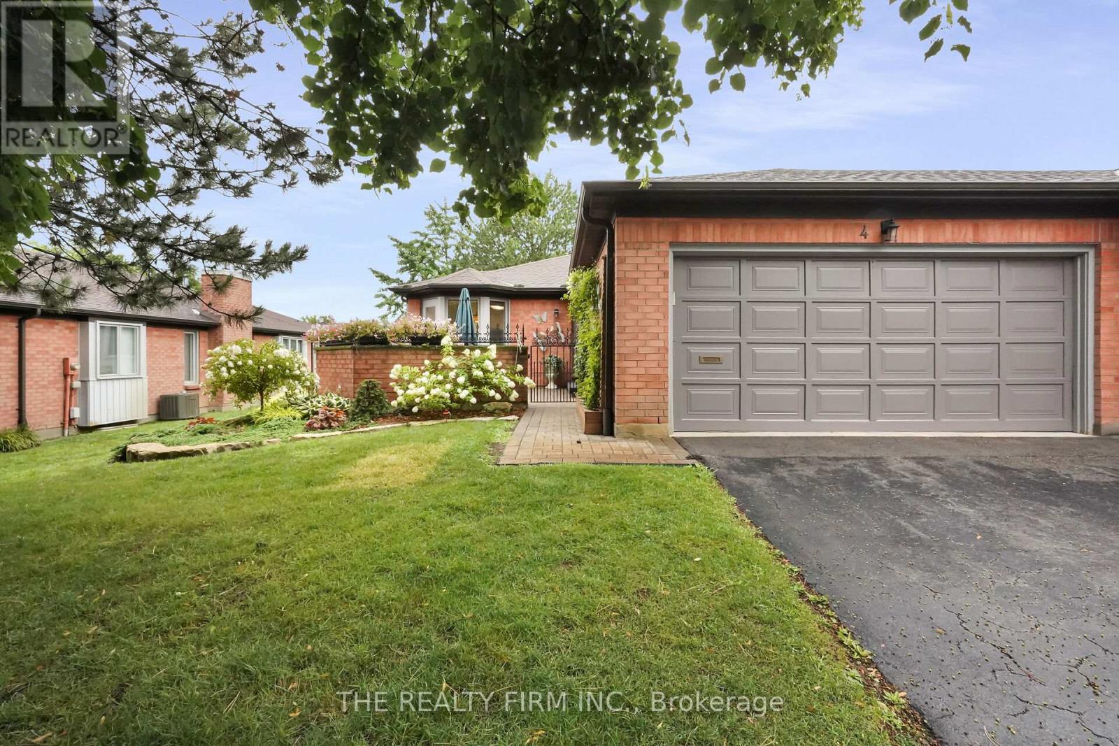 4 65 Fiddlers Green Rd, London, ON N6H 4V5