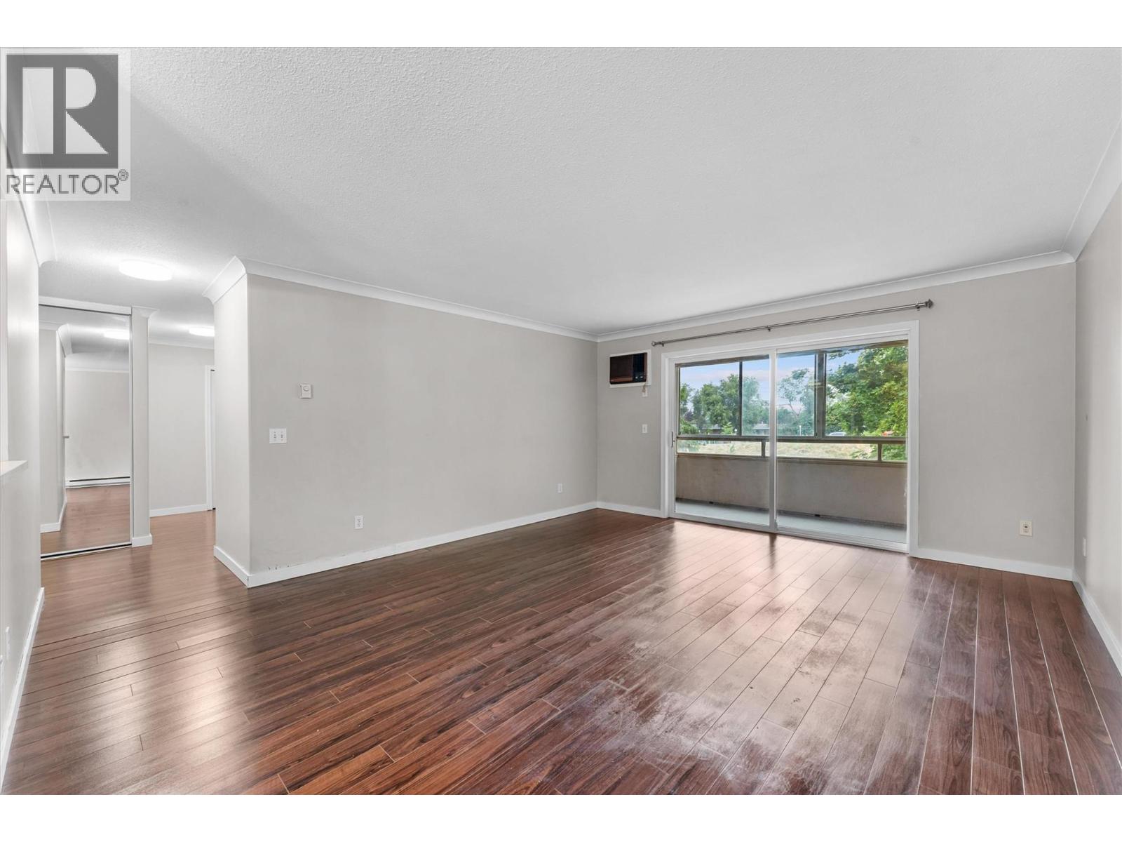 255 Aurora Crescent Unit 210, Kelowna, BC V1X 7L8