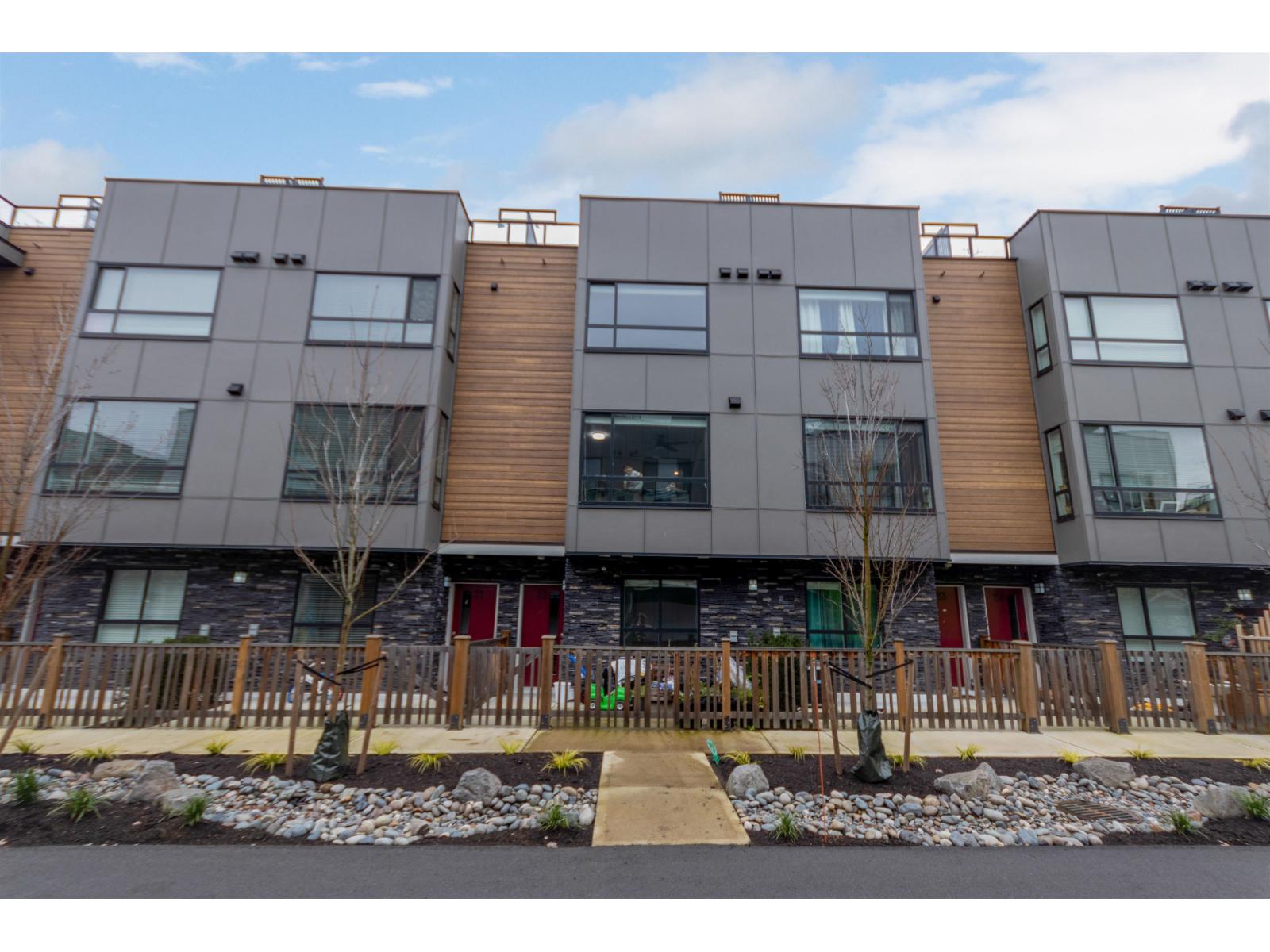19631 55a Avenue Unit 22, Langley, BC V3A 3X1