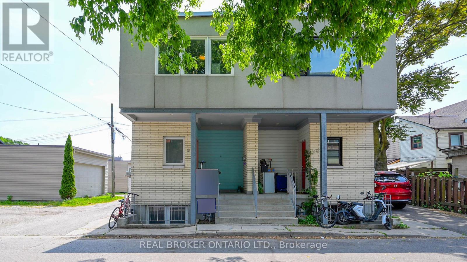 27 Lindner St, Toronto, ON M6N 1B1