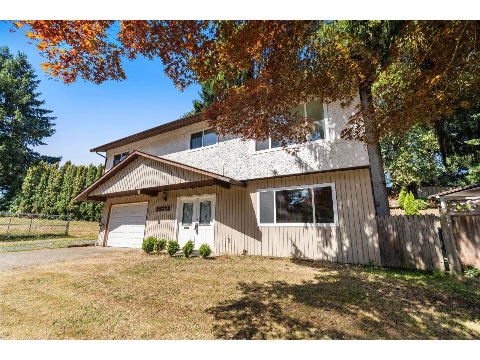 35215 Mckee Rd, Abbotsford, BC V2S 6K5