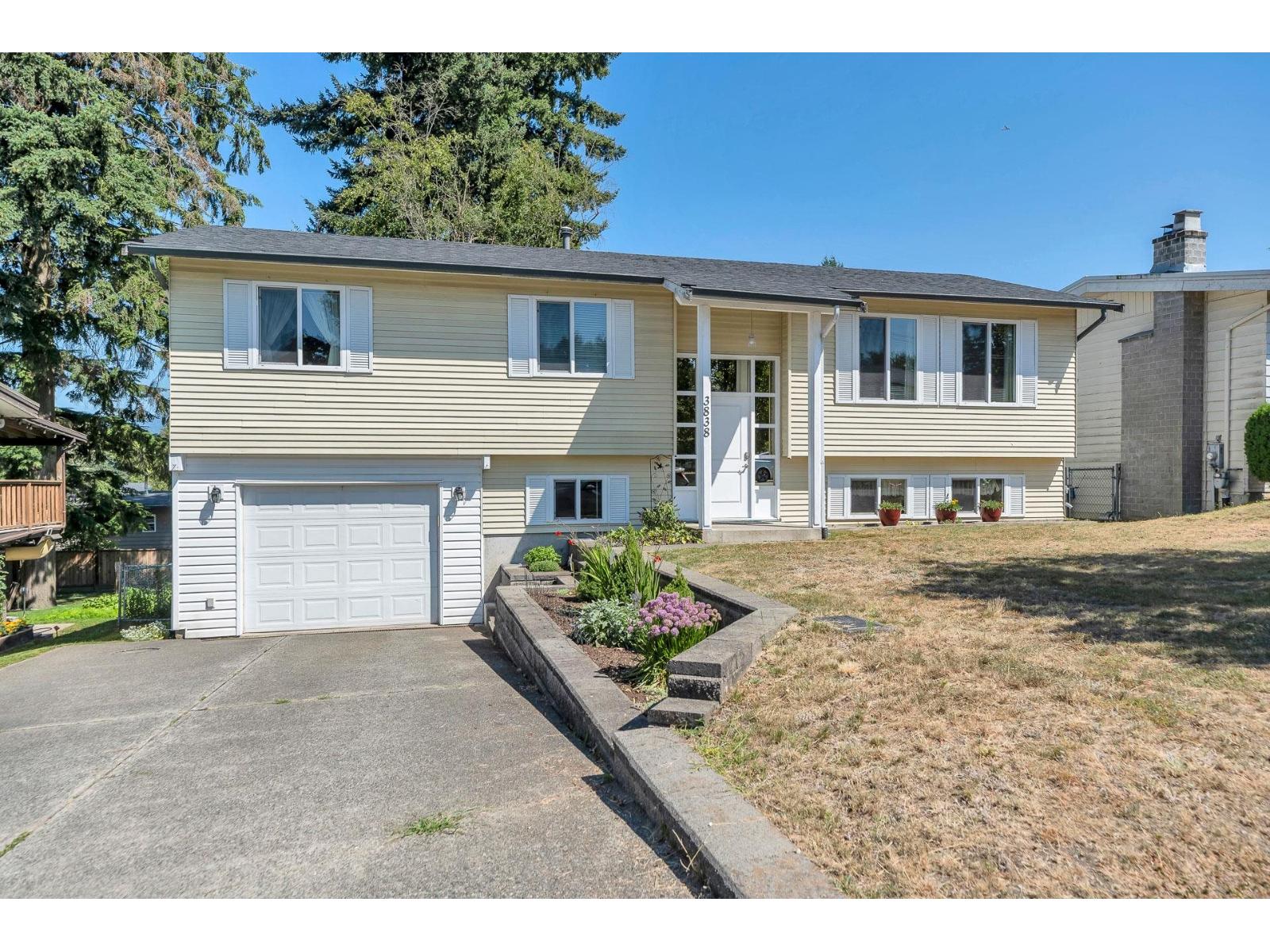 3838 Chadsey Cres, Abbotsford, BC V2S 7A1