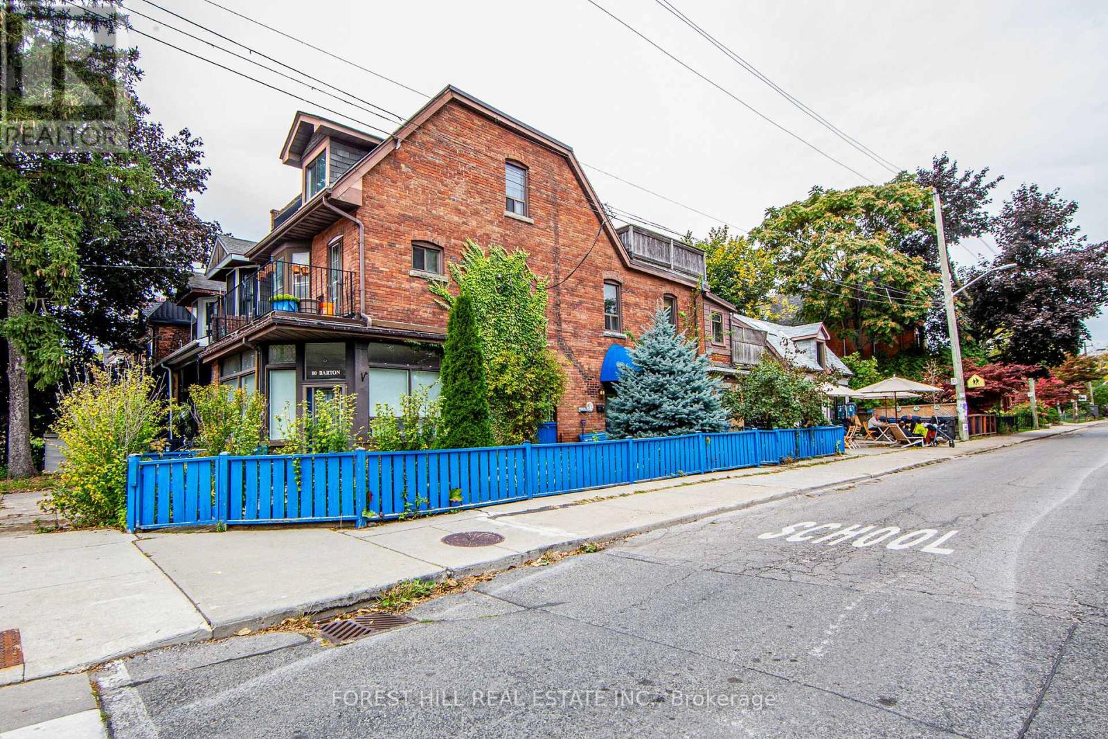 80 Barton Ave, Toronto, ON M6G 1P6