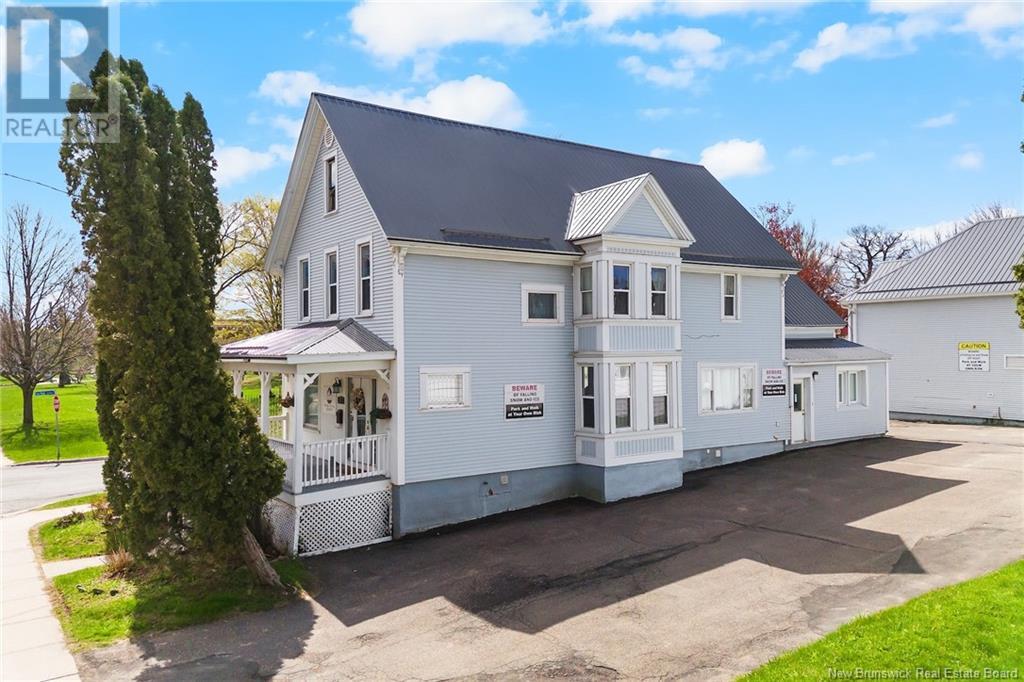 23 Sunbury St, Fredericton, NB E3B 3S9