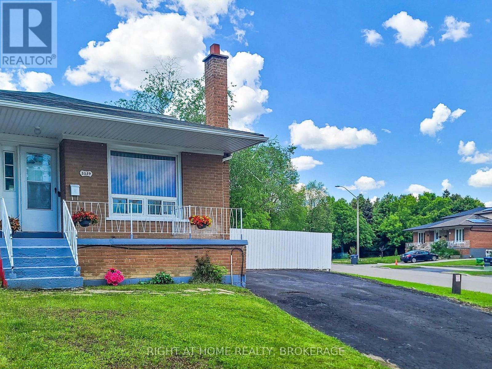 3339 Victory Cres, Mississauga, ON L4T 1M2