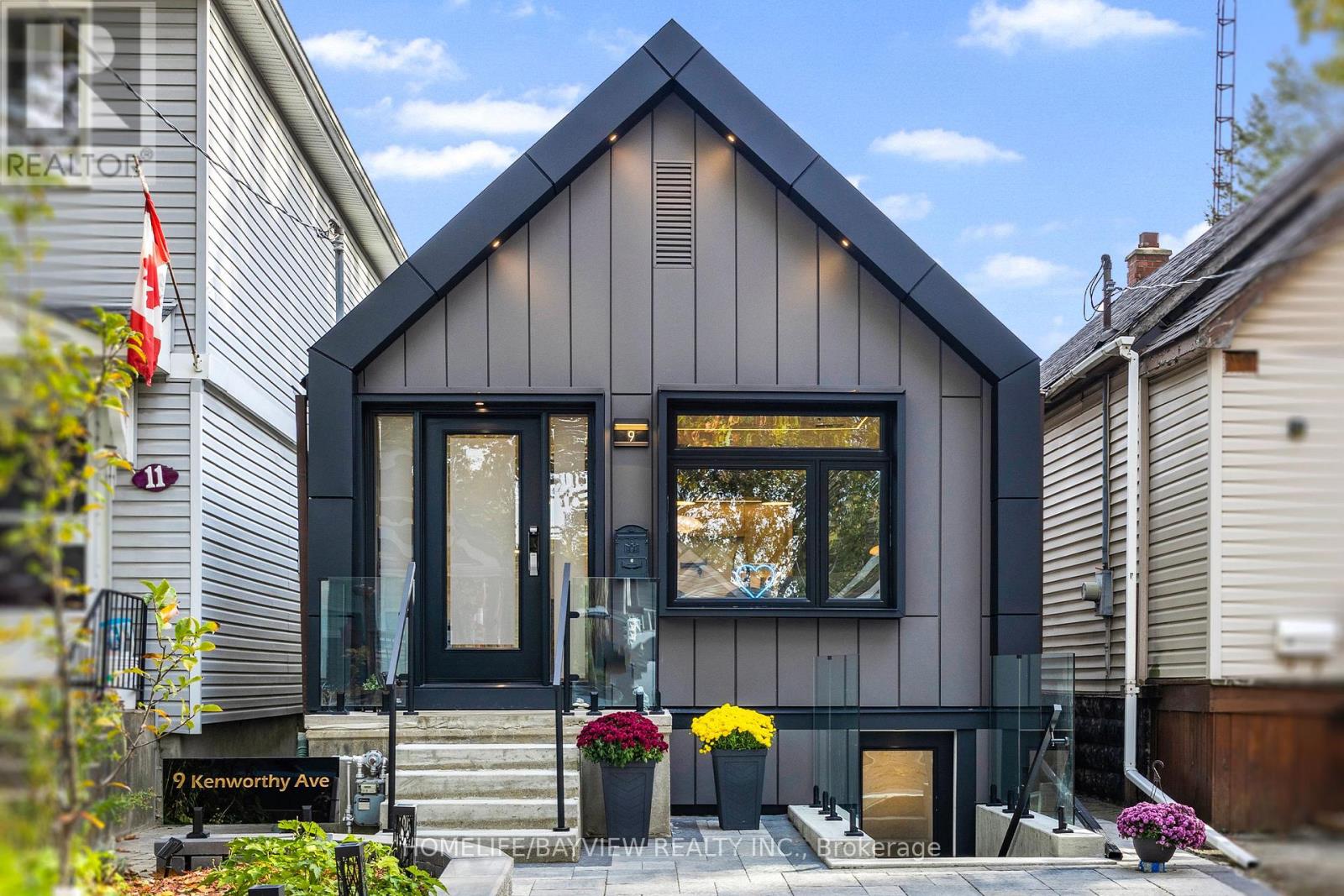 9 Kenworthy Ave, Toronto, ON M1L 3B1
