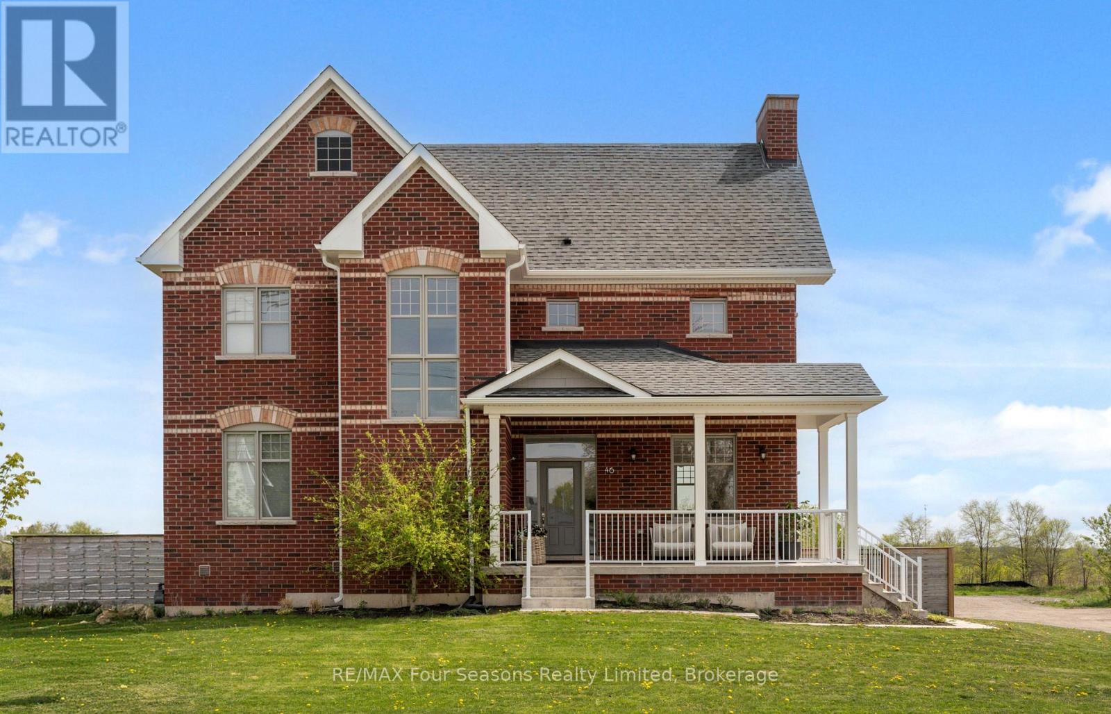 46 Francis St E, Clearview, ON L0M 1G0