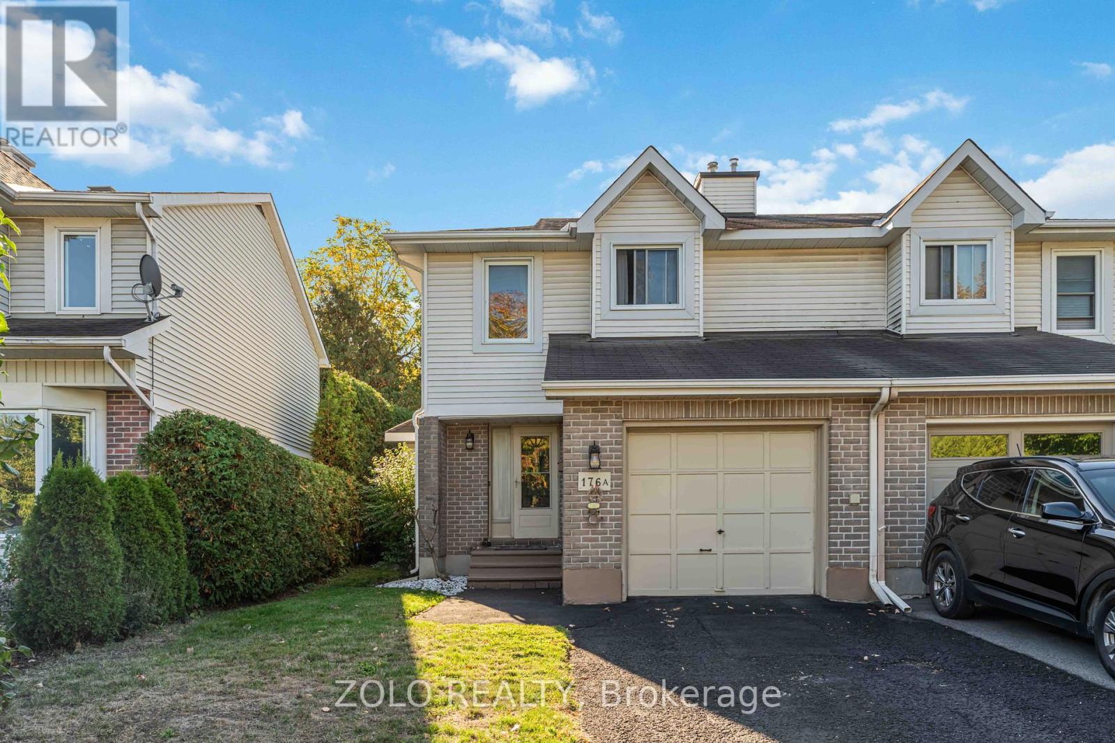 176 Sherway Dr #a, Ottawa, ON K2J 1W7