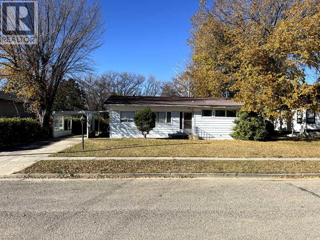 100 Street Unit 34n #e, Raymond, AB T0K 2S0
