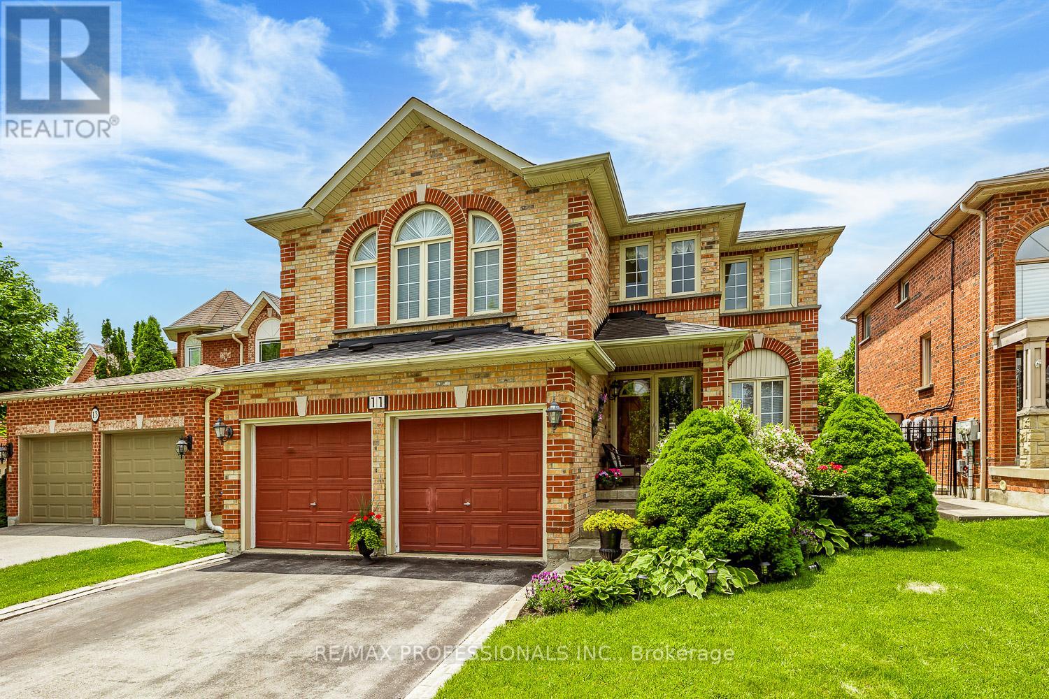 11 Riverwood Ter, Caledon, ON L7E 1S2