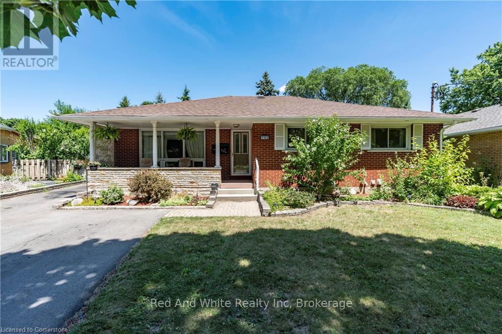 104 Boniface Ave, Kitchener, ON N2C 1L9
