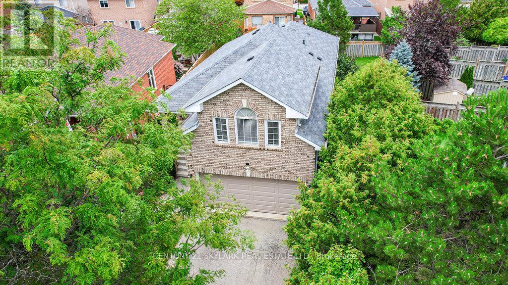 13 Paulette Way, Caledon, ON L7E 1X3