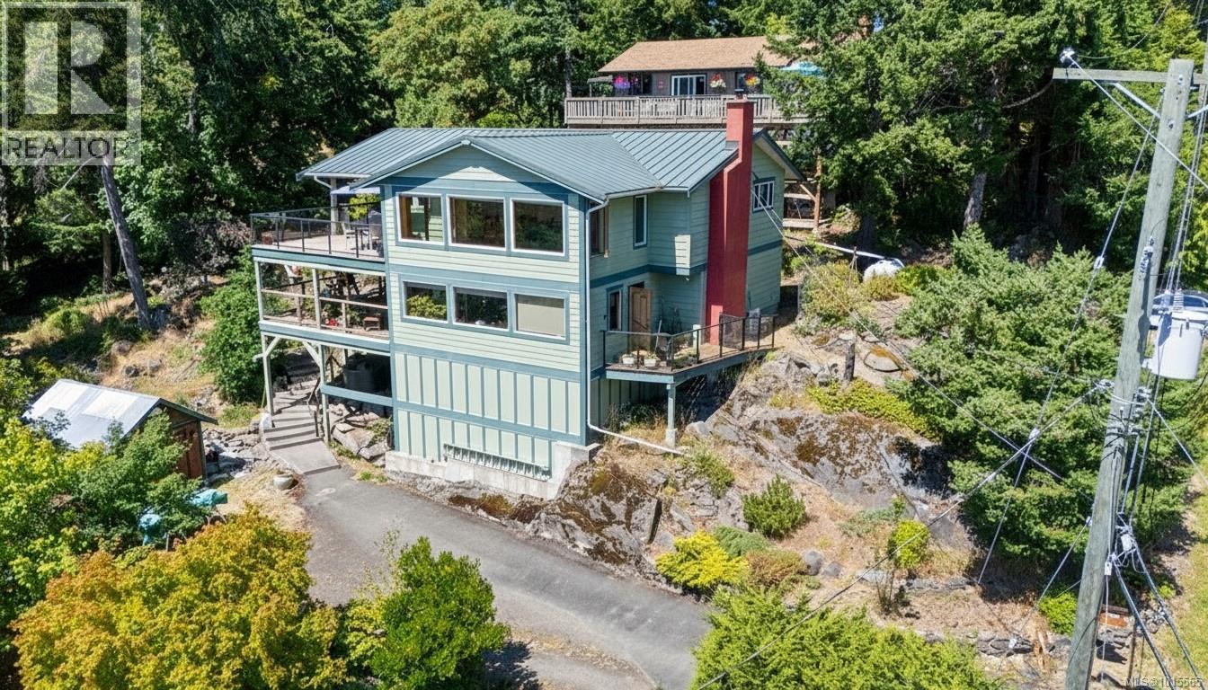 3705 Signal Hill Rd, Pender Island, BC V0N 2M0