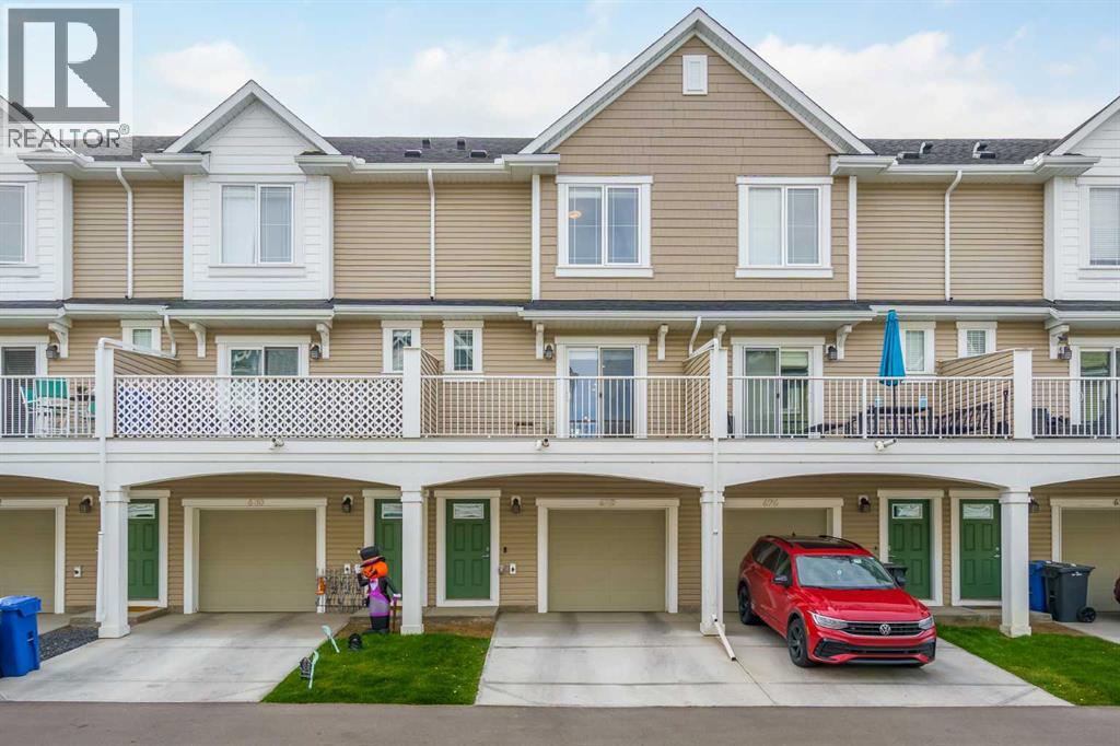 628 Copperstone Mnr SE, Calgary, AB T2Z 5G4