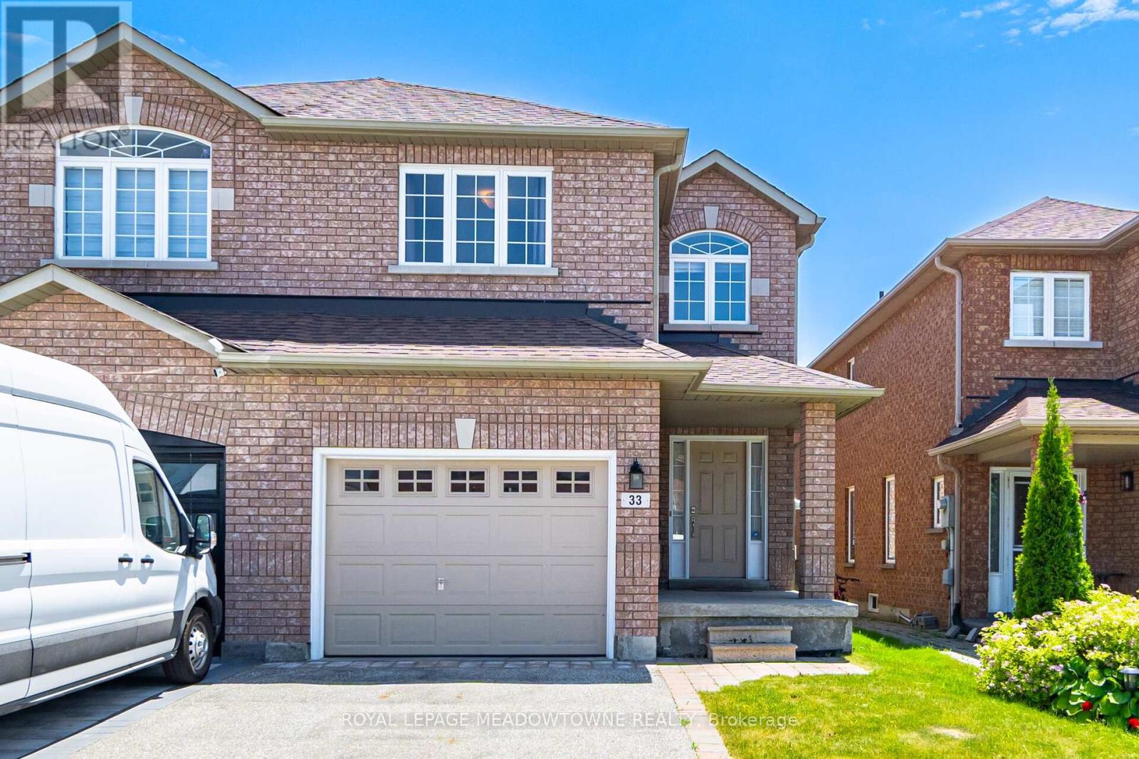 33 Brightsview Dr, Richmond Hill, ON L4E 3Z2