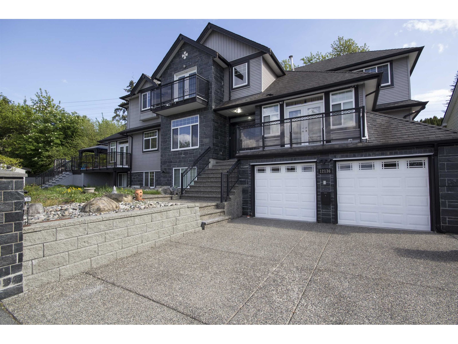 100 Avenue Unit 12136 #a, Surrey, BC V3V 2Y5