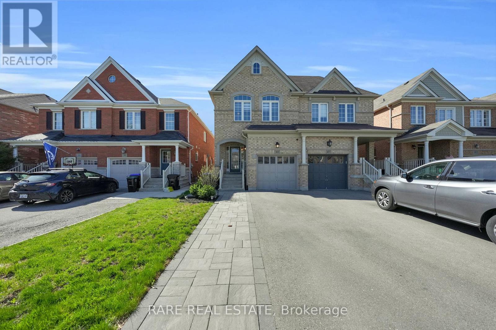 43 Acorn Ln, Bradford West Gwillimbury, ON L3Z 2A5