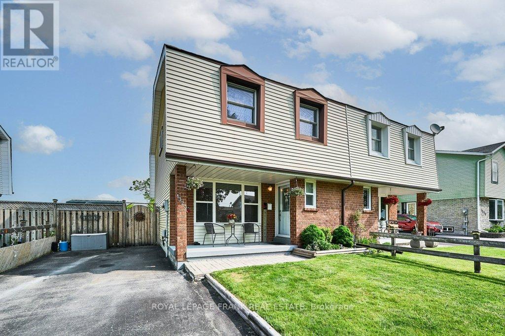 1323 Fenelon Cres, Oshawa, ON L1J 6G2
