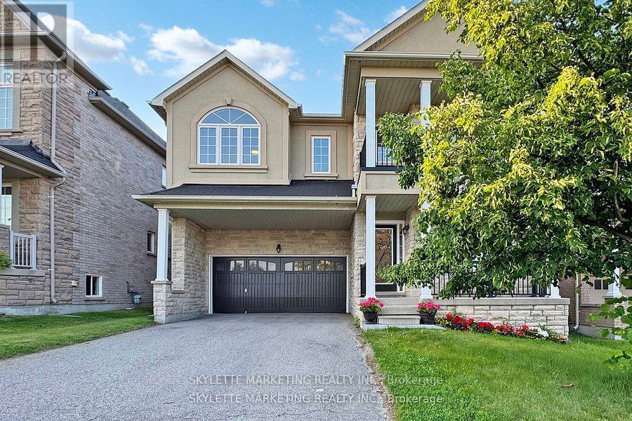 237 Woodspring Ave, Newmarket, ON L3X 3J1