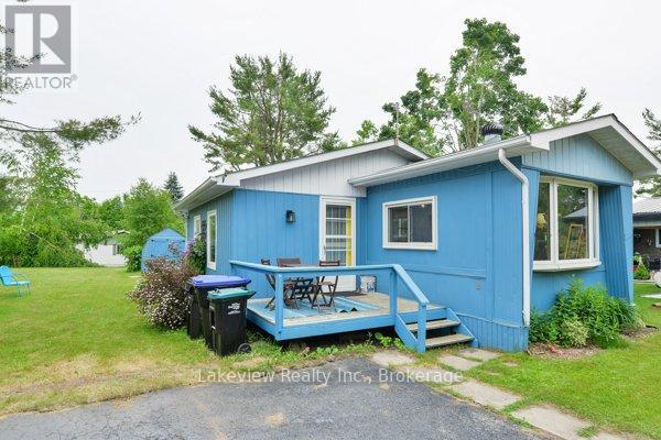 17 Montgreenan Dr, Oro-Medonte, ON L3V 6H1