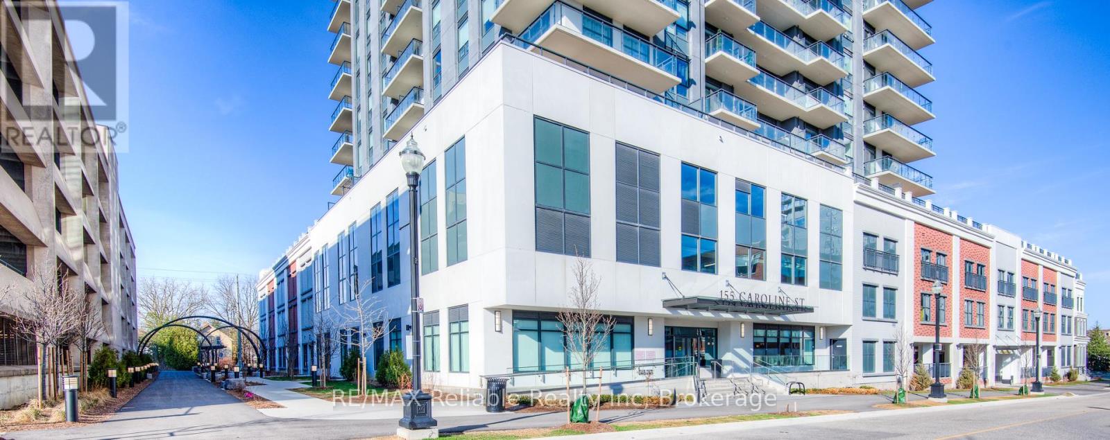 1706 155 Caroline St S, Waterloo, ON N2L 0J8