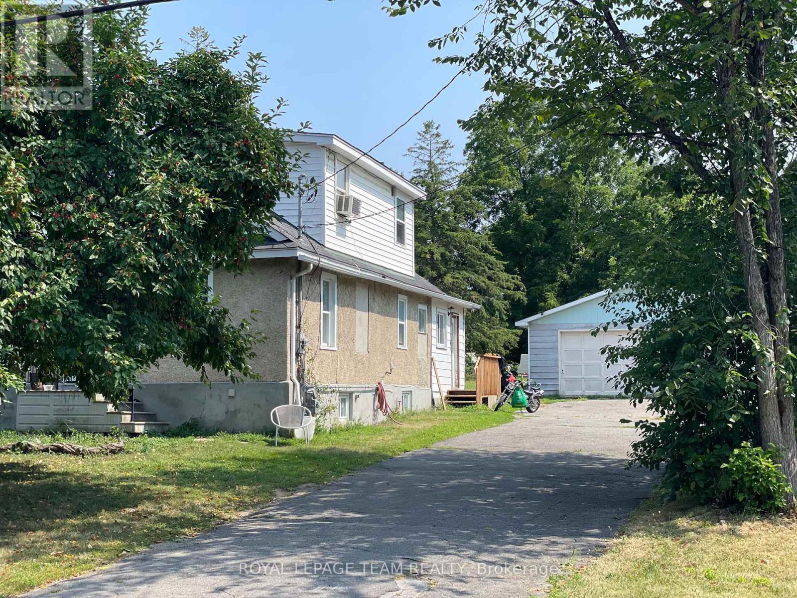 475 Richardson Ave, Ottawa, ON K2B 5G9