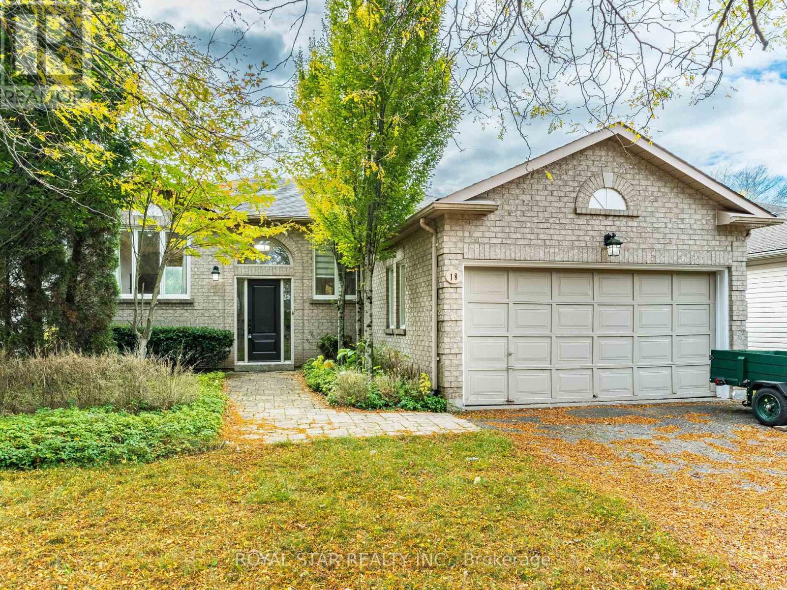 18 Woodside Sq, Pelham, ON L0S 1E4