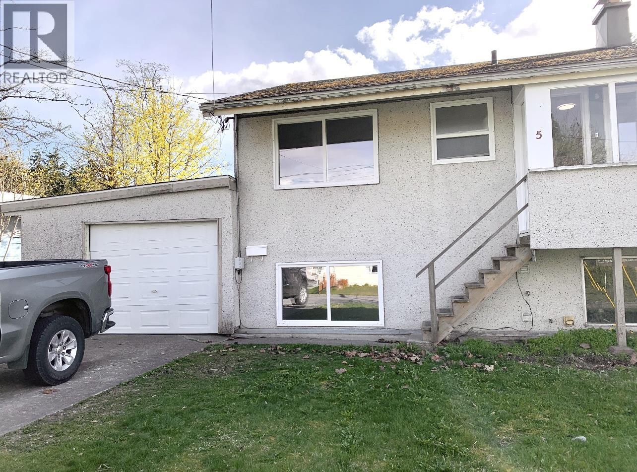 5 Oriole St, Kitimat, BC V8C 1M6