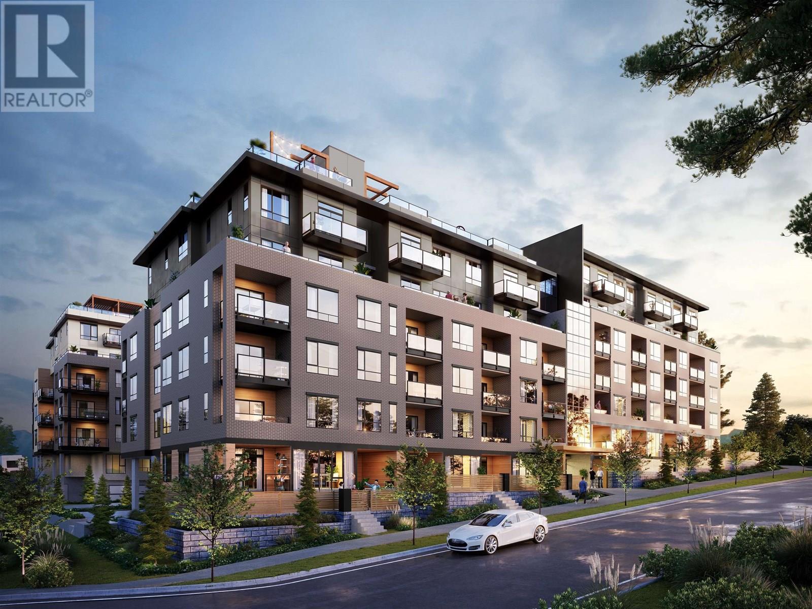588 Dansey Ave, Coquitlam, BC V3K 3E8