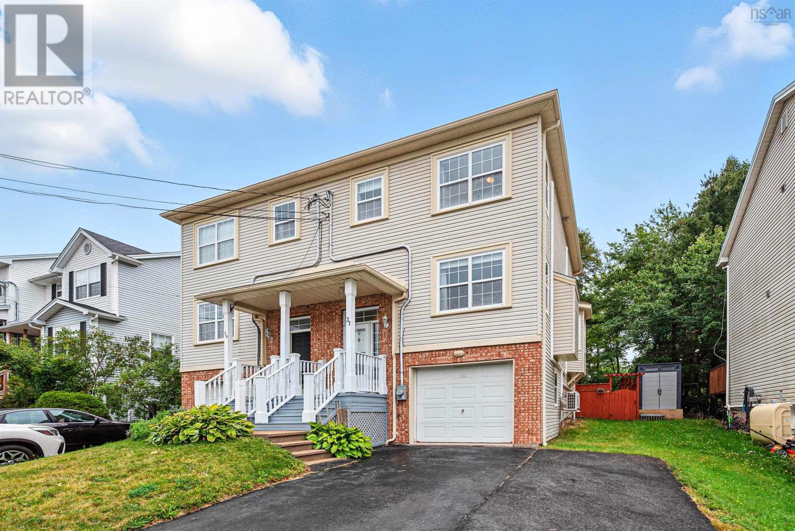 37 Jon Jacques Ct, Bedford, NS B4A 4H1