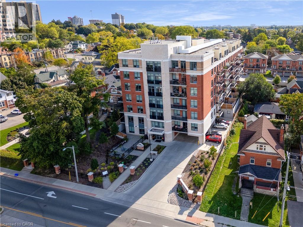 399 Queen Street S Unit 211, Kitchener, ON N2G 0C4