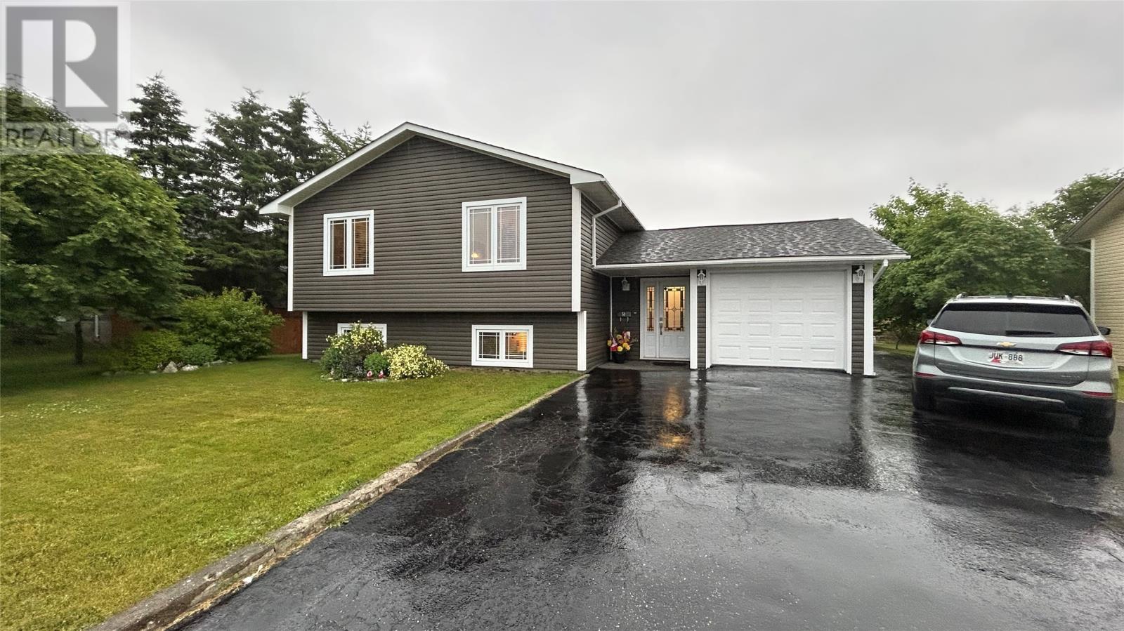 54 Gillis Dr, Stephenville, NL A2N 3R6