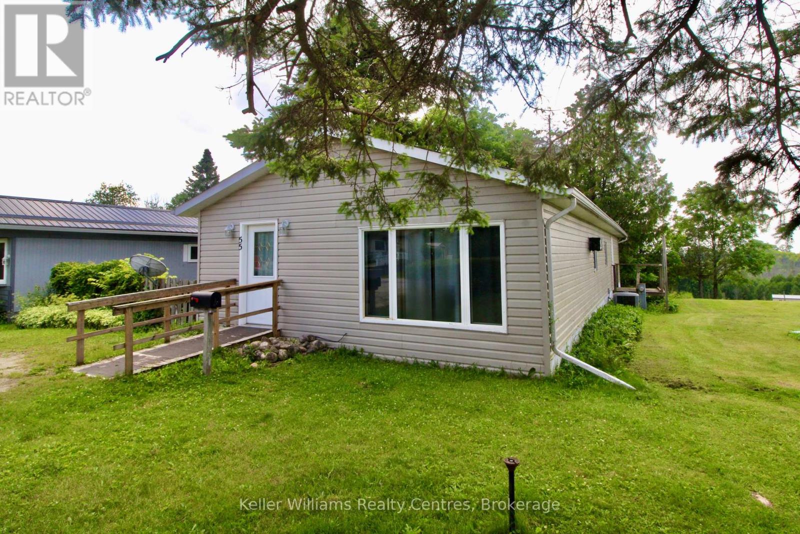 55 302694 Douglas St, West Grey, ON N0G 1R0