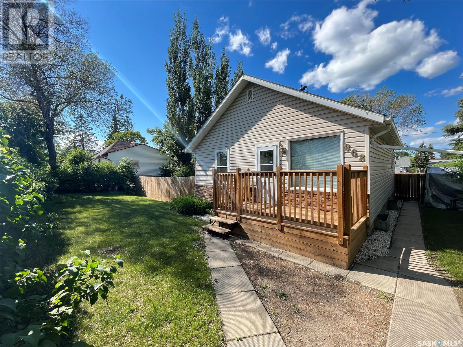 868 17 Street West, Prince Albert, SK S6V 3Y4