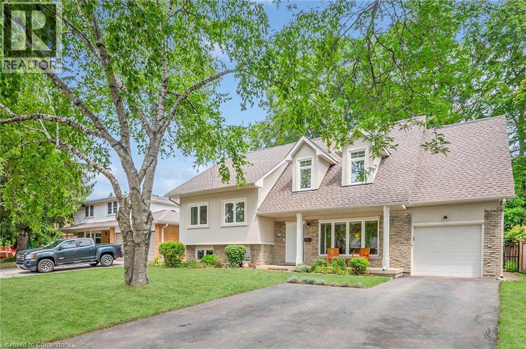 285 Surrey Dr, Oakville, ON L6L 3T6