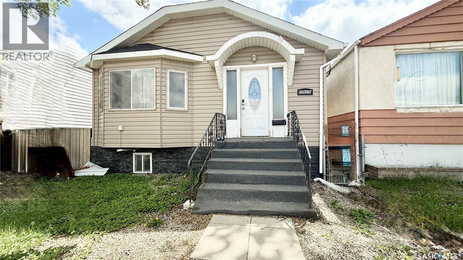 2929 Dewdney Ave, Regina, SK S4T 0Y1