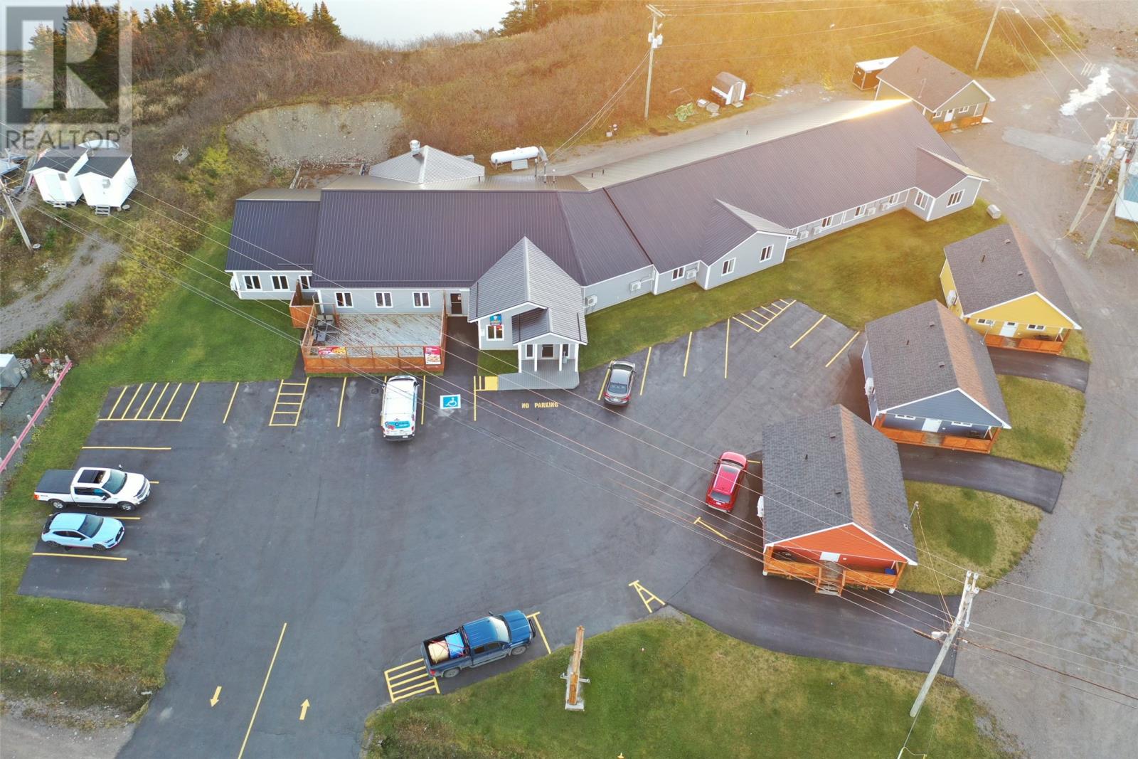 96-98 Canada Dr, Harbour Breton, NL A0H 1P0