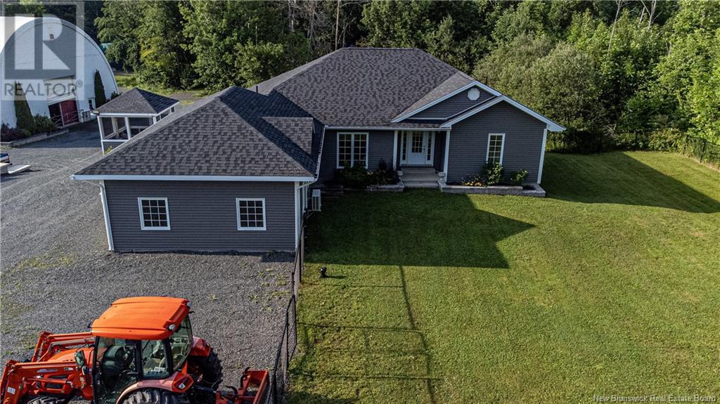 3367 Woodstock Rd, Fredericton, NB E3E 1A5