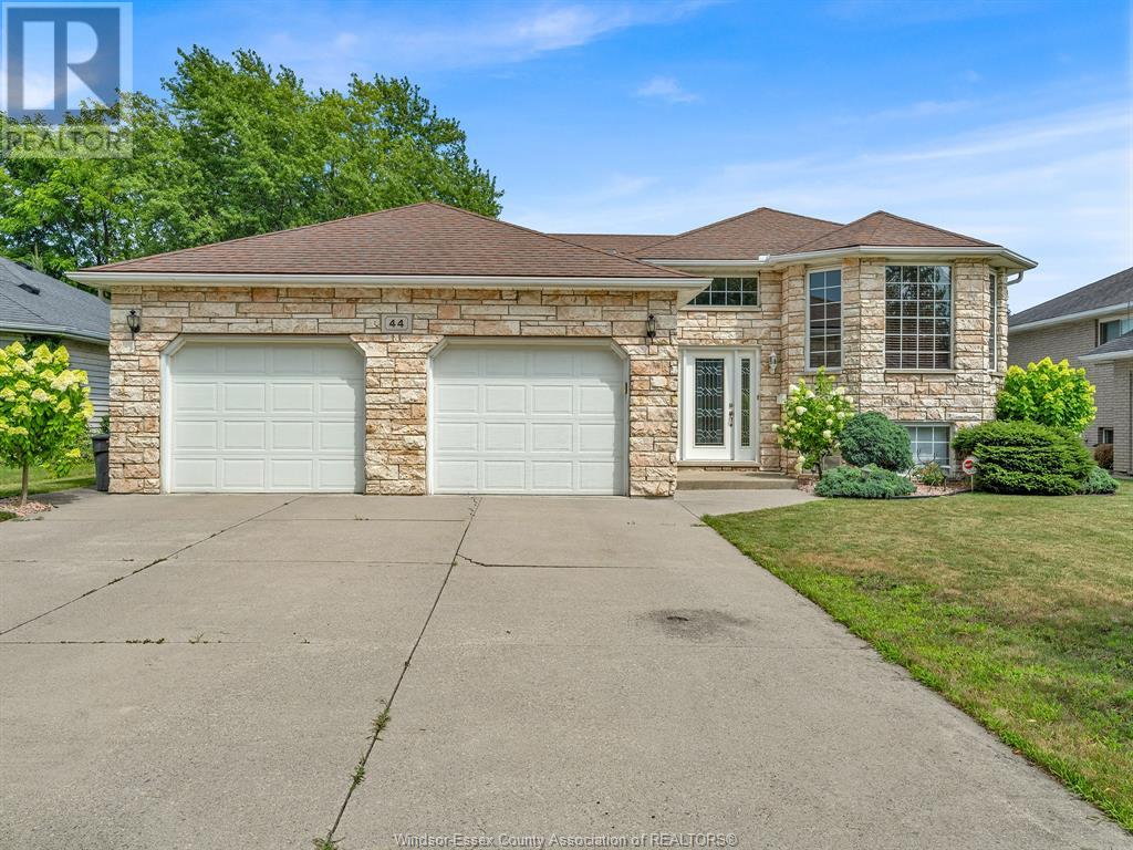 44 Sherwood Ave, Leamington, ON N8H 4T8