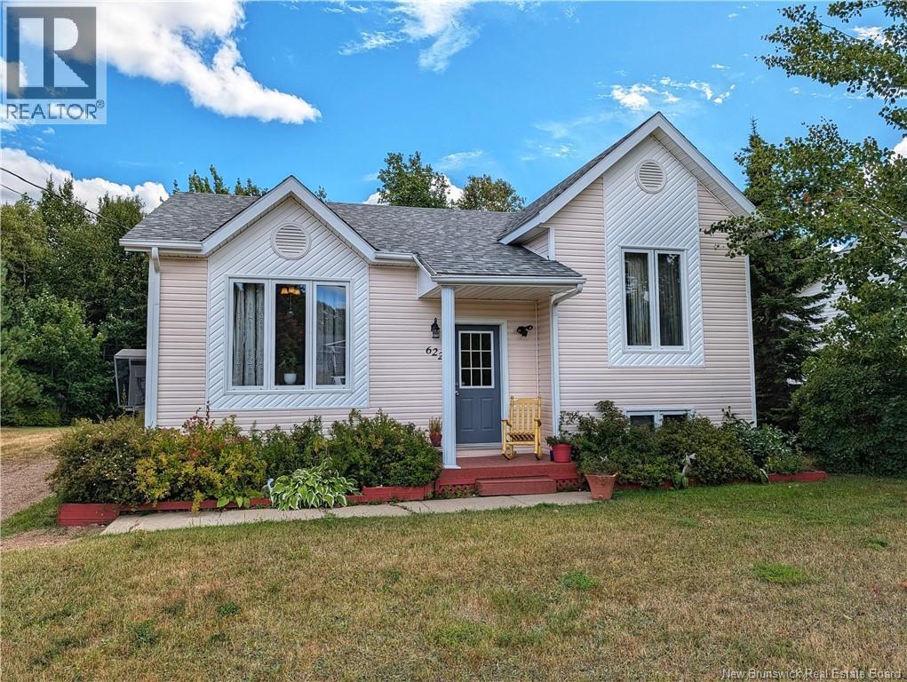 622 Rue Pascal, Tracadie-Sheila, NB E1X 1B5