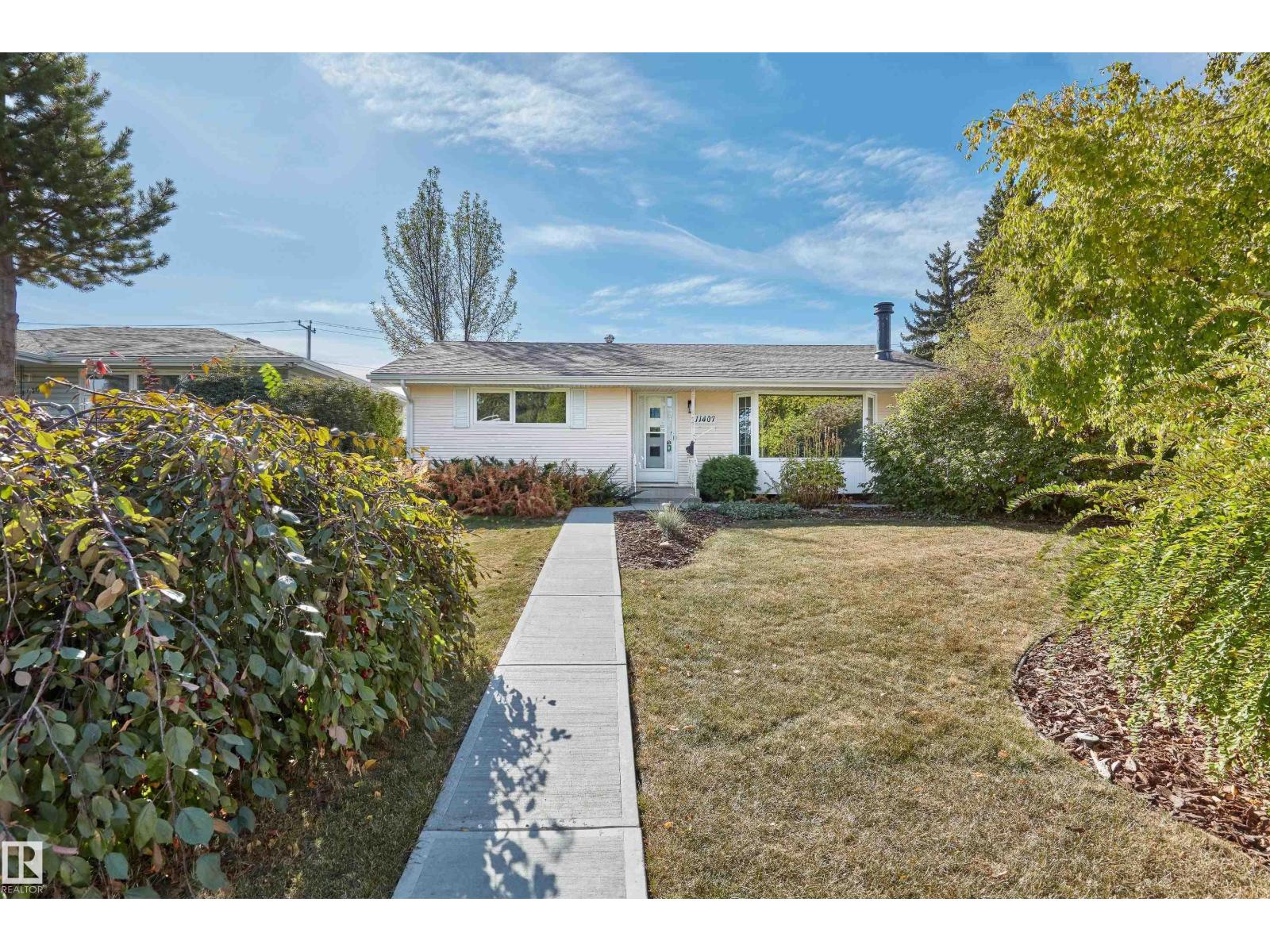 46 Av Nw Unit 11407, Edmonton, AB T6H 0A4