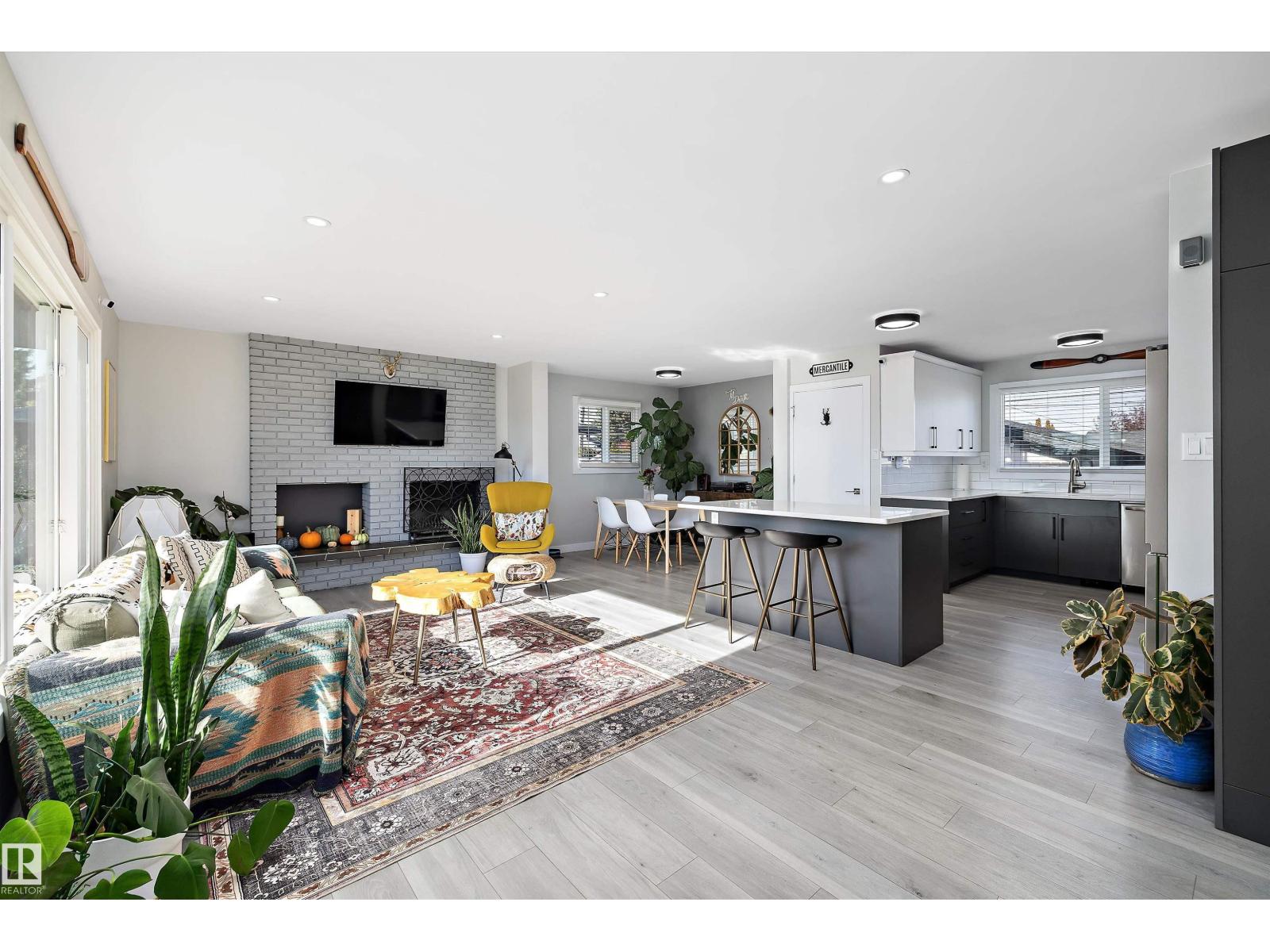 94 Av Nw Unit 6304 #a, Edmonton, AB T6B 0Y8